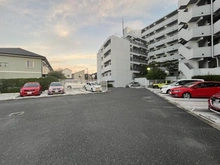 【兵庫県/尼崎市田能】モンテベルデ北園田 駐車場