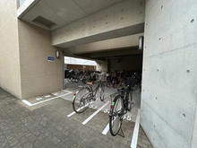 【兵庫県/尼崎市神田北通】ベレッツァ尼崎 駐輪場