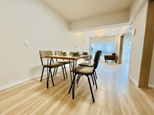 【兵庫県/尼崎市塚口町】マンション塚口 LDK：※家具・調度品は販売価格に含まれておりません
（右奥）洋室