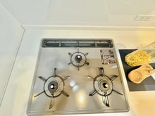 【兵庫県/尼崎市塚口町】マンション塚口 キッチン：三口コンロ