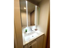 【兵庫県/伊丹市東有岡】サン伊丹駅前ハイツ B棟 洗面所