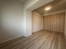 【兵庫県/伊丹市東有岡】サン伊丹駅前ハイツ B棟 洋室