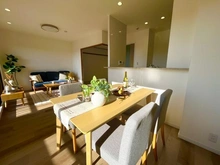 【兵庫県/伊丹市東有岡】ルネ伊丹ガーデンスクエア リビング・ダイニング