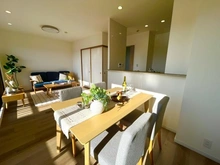 【兵庫県/伊丹市東有岡】ルネ伊丹ガーデンスクエア リビング・ダイニング