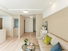 【兵庫県/西宮市甲子園九番町】ロイヤルアーク甲子園フローレス リビング・ダイニング