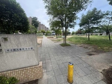 【兵庫県/西宮市甲子園九番町】ロイヤルアーク甲子園フローレス 甲子園九番町北公園（現地より約60m）