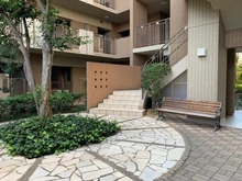 【兵庫県/西宮市花園町】ステイツ甲子園グランプレイス 敷地内