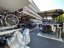 【兵庫県/西宮市南甲子園】クレヴィア甲子園 駐輪場