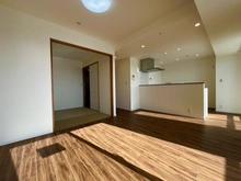 【兵庫県/尼崎市御園町】さきタワー・サンクタス尼崎駅前 リビング・ダイニング