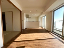 【兵庫県/尼崎市御園町】さきタワー・サンクタス尼崎駅前 リビング・ダイニング