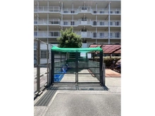 【兵庫県/伊丹市荒牧】フルーレ伊丹 共用部：ゴミ捨て場