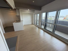 【兵庫県/尼崎市尾浜町】ライオンズマンション尼崎ガーデンシティ リビング・ダイニング：約13.6帖