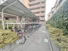 【兵庫県/尼崎市上坂部】ファミール塚口公園前 駐輪場