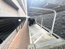 【兵庫県/西宮市大社町】メロディーハイム苦楽園イーストヒルズ バイク置き場