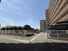 【兵庫県/尼崎市上坂部】ルナコート塚口 駐車場