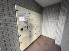 【兵庫県/伊丹市西台】ローレルコート伊丹 宅配BOX