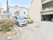 【兵庫県/尼崎市神田北通】ベレッツァ尼崎 駐車場