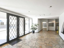 【千葉県/千葉市緑区高津戸町】 サンヴェール千葉サザンヒルズ エントランス