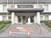 【千葉県/習志野市谷津】ソフトタウン谷津遊園 2号棟 エントランス