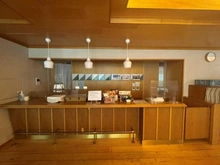 【千葉県/千葉市美浜区高浜】Brillia稲毛海浜公園 フロントサービススペース（カフェ）