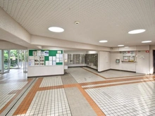 【千葉県/千葉市稲毛区小仲台】第三稲毛ハイツ 28号棟 エントランス