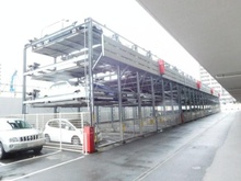 【千葉県/千葉市中央区千葉港】サングランデ千葉みなと 駐車場