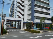 【千葉県/千葉市中央区千葉港】サングランデ千葉みなと アプローチ