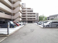 【埼玉県/所沢市けやき台】ヴィルヌーブ新所沢 駐車場