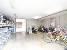 【埼玉県/所沢市けやき台】ヴィルヌーブ新所沢 駐輪場