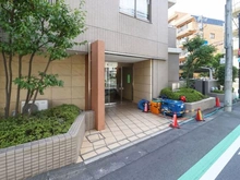 【東京都/東村山市栄町】ヒルズ武蔵野久米川 エントランス