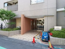 【東京都/東村山市栄町】ヒルズ武蔵野久米川 エントランス