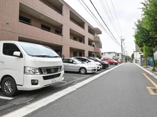 【埼玉県/さいたま市北区日進町】リヴェリエ大宮日進 駐車場