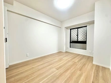 【埼玉県/新座市野火止】ライオンズマンション朝霞台南 洋室：約6帖の洋室です