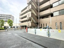 【埼玉県/新座市野火止】ライオンズマンション朝霞台南 駐車場：機械式と平置き駐車場があります