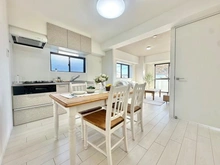 【埼玉県/所沢市東所沢和田】パレ・ドール東所沢II リビング・ダイニング：※家具・調度品は販売価格に含まれておりません