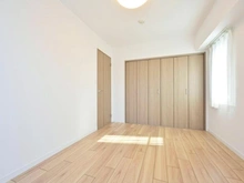 【埼玉県/鶴ヶ島市大字鶴ヶ丘】鶴ヶ島駅通りダイカンプラザ 洋室