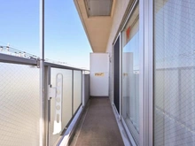 【埼玉県/鶴ヶ島市大字鶴ヶ丘】鶴ヶ島駅通りダイカンプラザ バルコニー