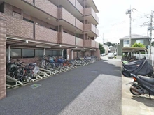 【埼玉県/朝霞市溝沼】ロイヤルステージ朝霞 駐輪場