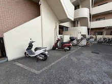 【東京都/小平市天神町】ディアステージ小平 共用部：バイク置き場