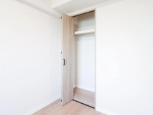 【埼玉県/狭山市大字東三ツ木】朝日パリオ新狭山 洋室：収納