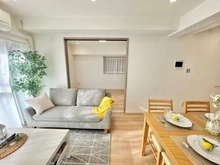 【東京都/東村山市栄町】シャインハイツ久米川駅前 LDK：奥：洋室