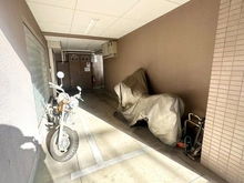 【東京都/東村山市栄町】シャインハイツ久米川駅前 バイク置き場