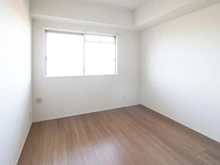 【埼玉県/入間市春日町】入間ビレッジ 8号棟 洋室