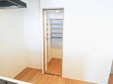 【埼玉県/入間市春日町】入間ビレッジ 8号棟 収納