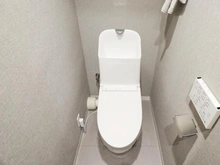 【埼玉県/入間市春日町】入間ビレッジ 8号棟 トイレ