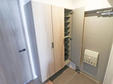 【埼玉県/入間市春日町】入間ビレッジ 8号棟 玄関