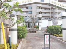 【埼玉県/狭山市祇園】ライオンズガーデン狭山祇園 エントランス