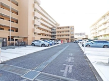 【埼玉県/さいたま市北区宮原町】ファミールガーデン大宮宮原　B館 駐車場