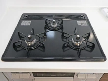 【東京都/東村山市久米川町】日神パレステージ所沢 キッチン：三口コンロ