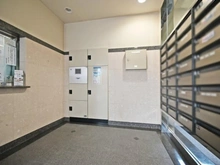 【埼玉県/さいたま市大宮区吉敷町】ローヤルシティ大宮吉敷町 メールBOX＆宅配BOX